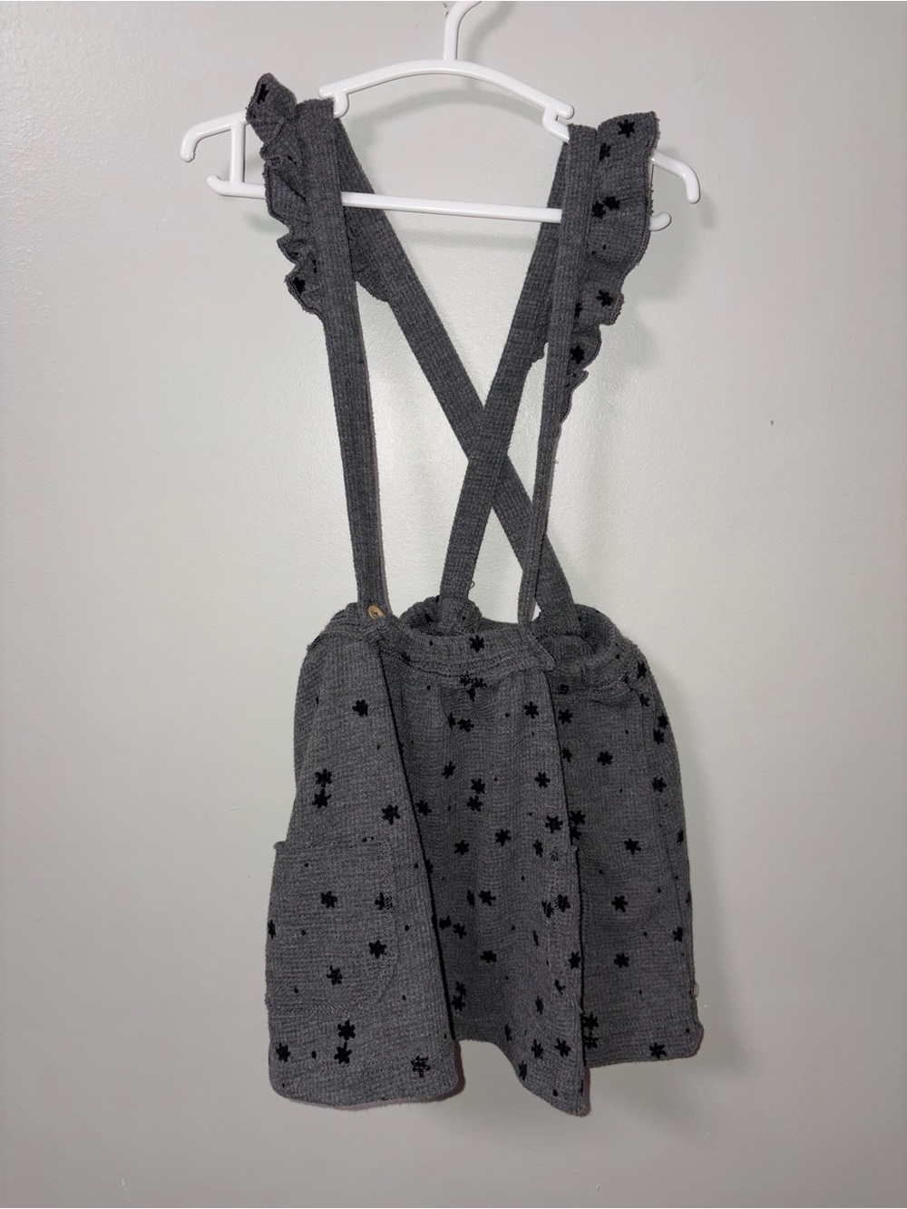 Zara Gray Knit Pinafore Jumper Skirt/Dress Ruffle Straps Black Stars Print 2-3